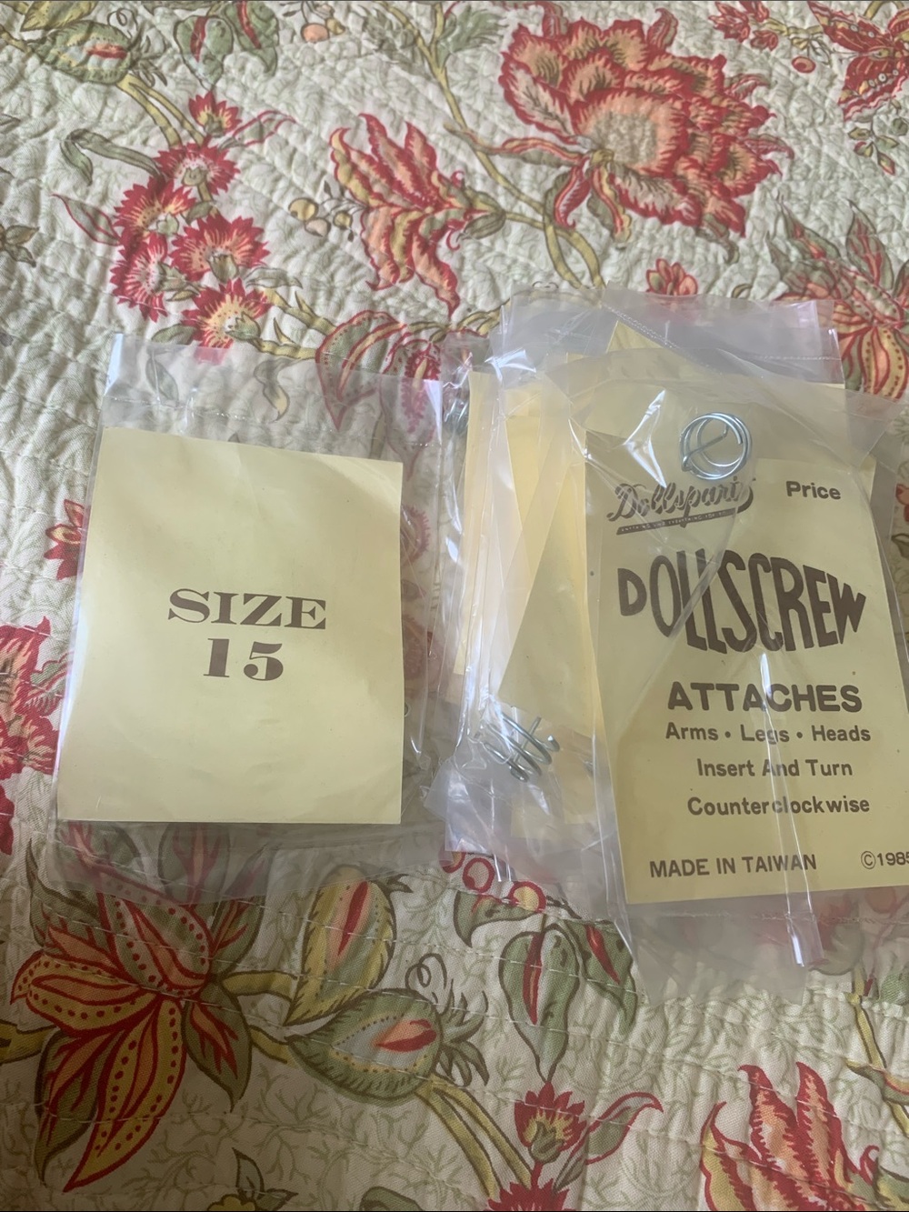 Dollscrew Doll Attachment Springs - Vintage Packaging 15 packs Dollspart